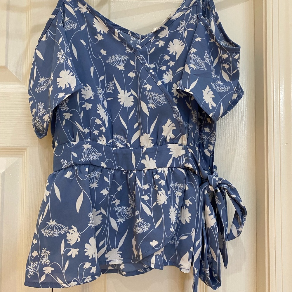 Brand new with tags Sienna Sky blouse.